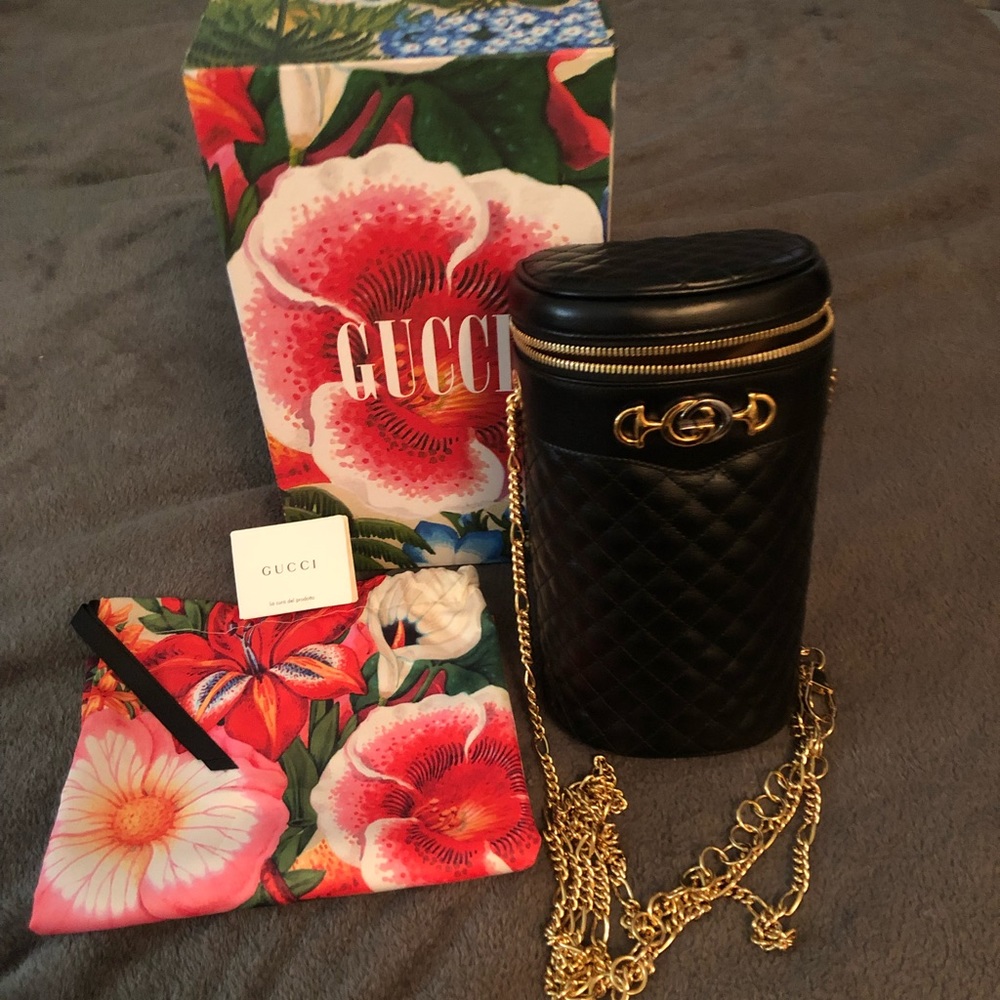 New Gucci Crossbody/GG in silver/gold. With box, duster & Authenticity card.